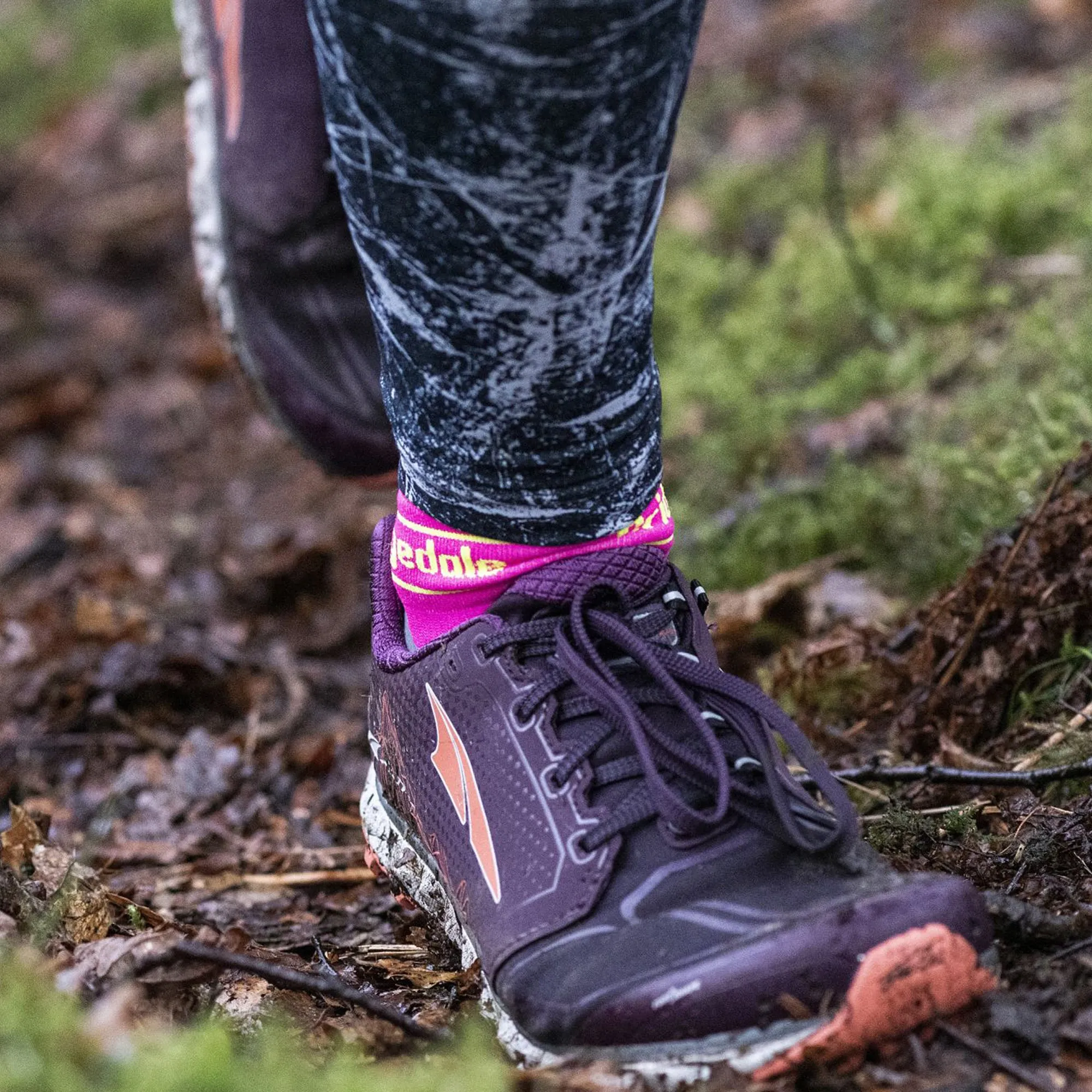 1 Pack Ladies Trail Ultralight T2 Coolmax Sport 3/4 Crew Socks