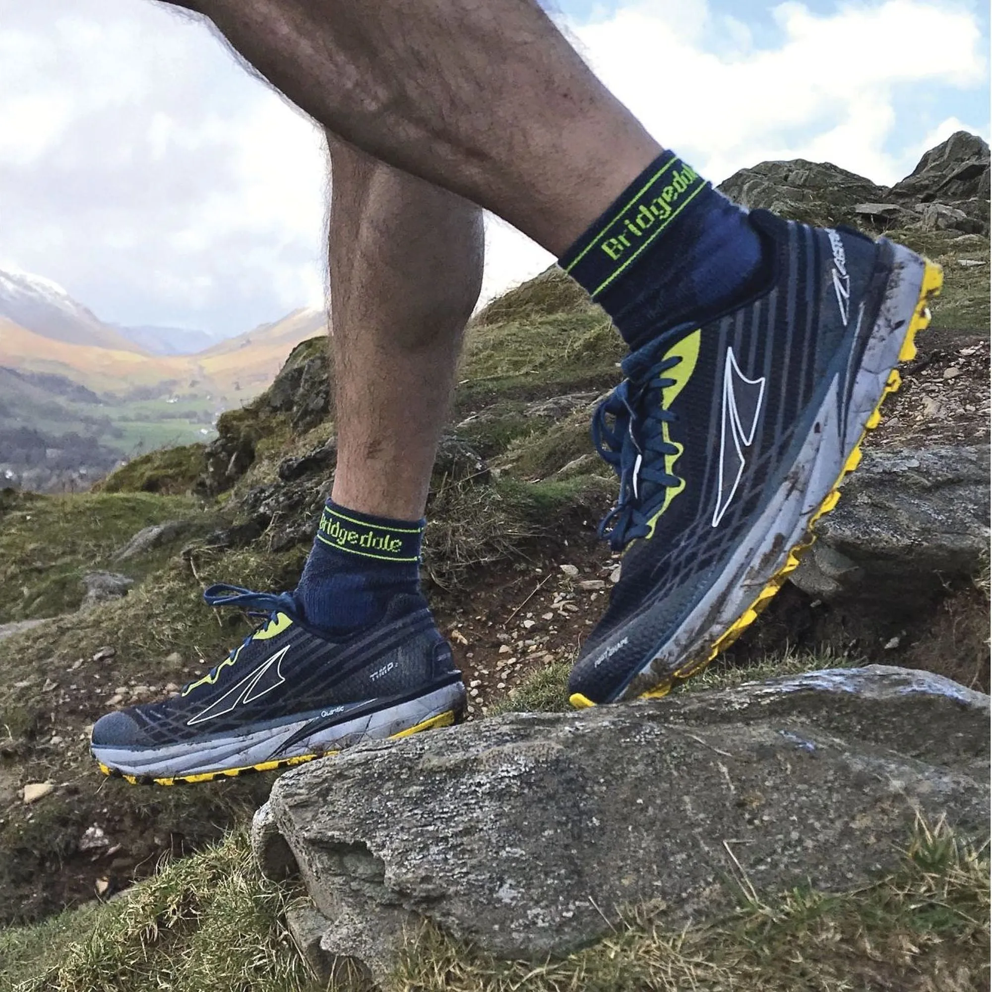 1 Pack Mens Trail Lightweight T2 Merino Wool 3/4 Sport Socks