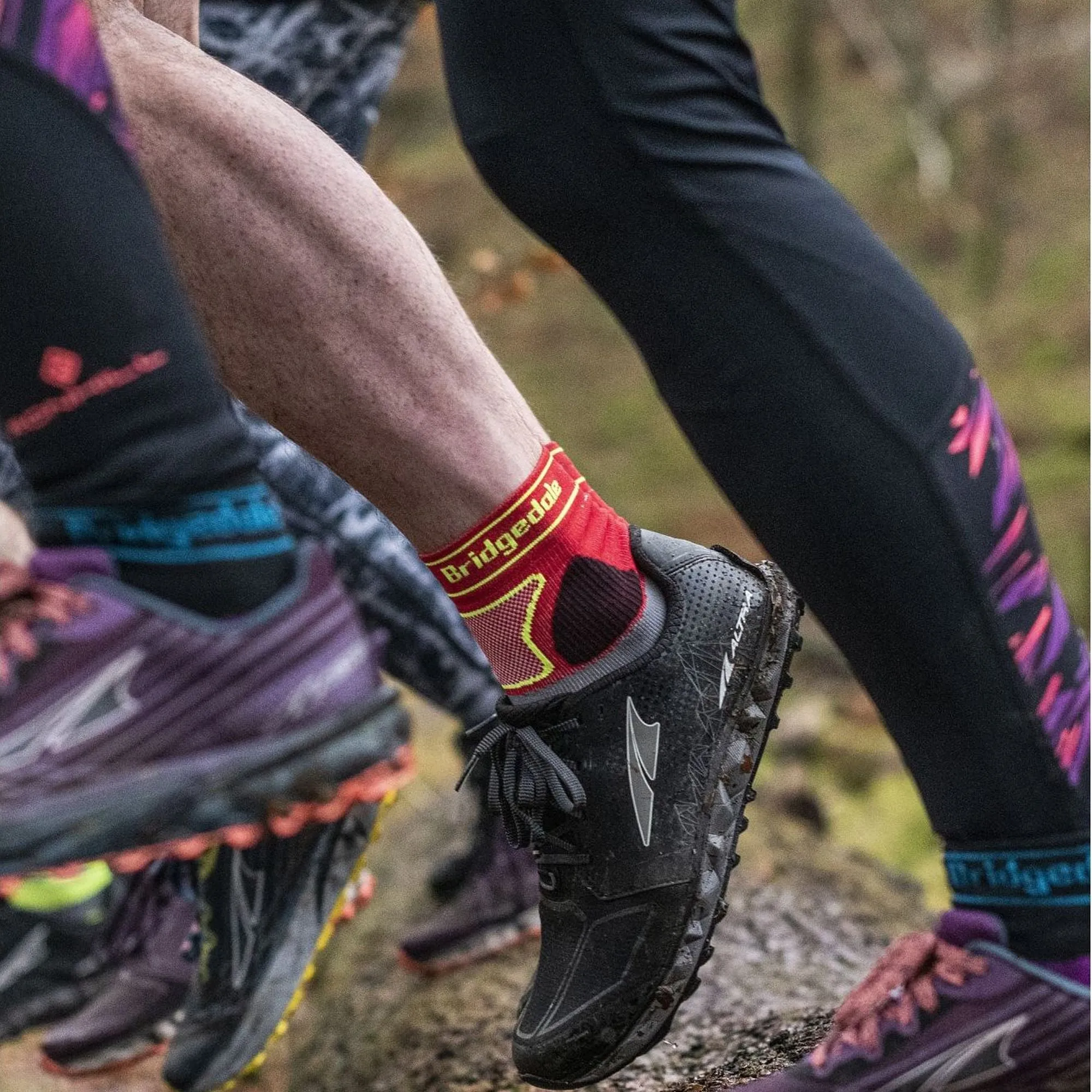1 Pack Mens Trail Ultralight T2 Coolmax Sport 3/4 Crew Socks
