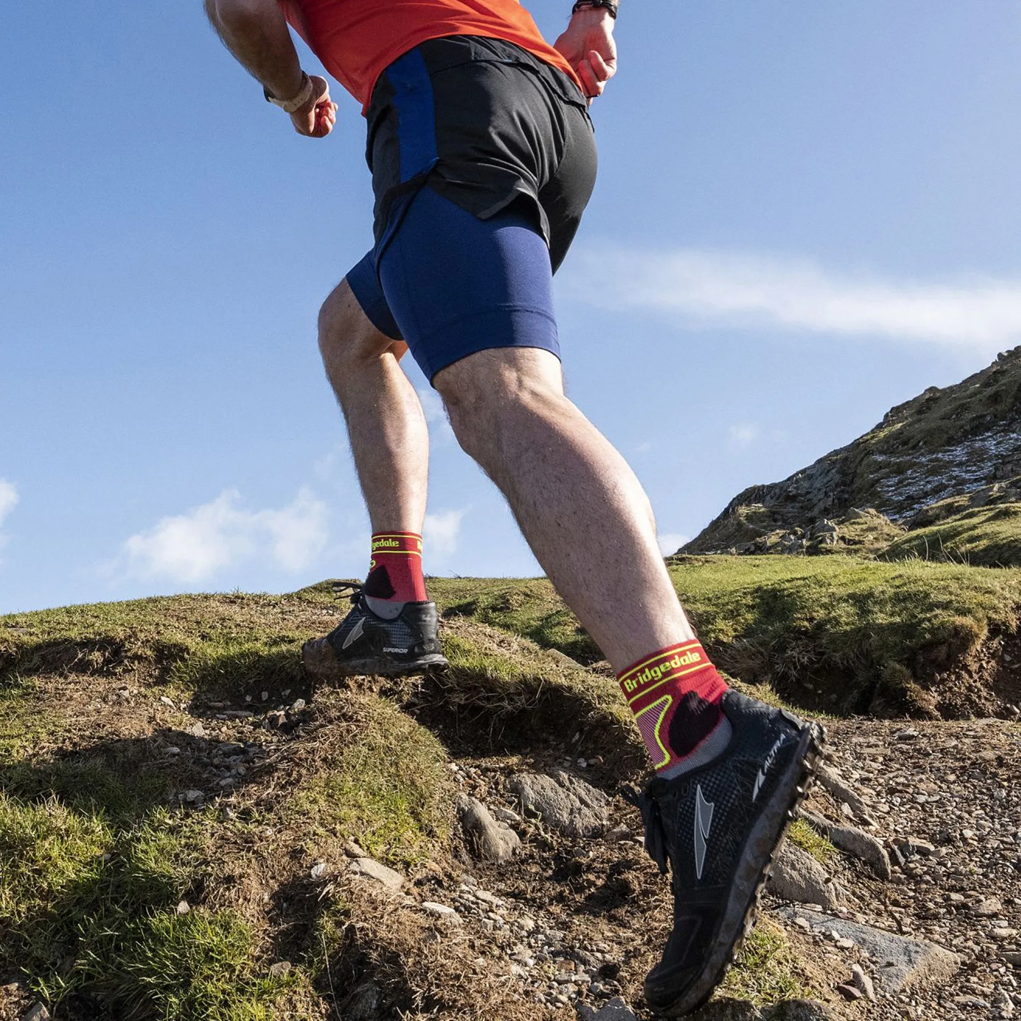1 Pack Mens Trail Ultralight T2 Coolmax Sport 3/4 Crew Socks