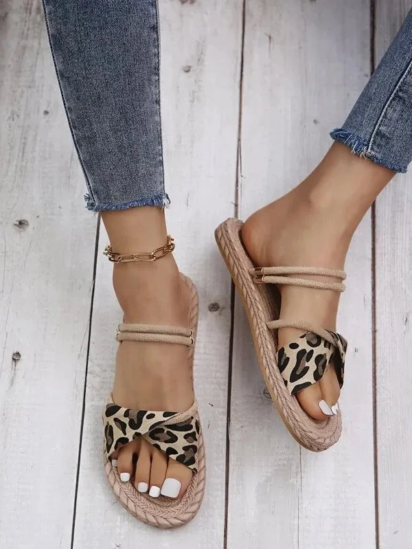 2023 spring barefoot leather flat sandals women's shoes new simple soft sole sandals  slippers