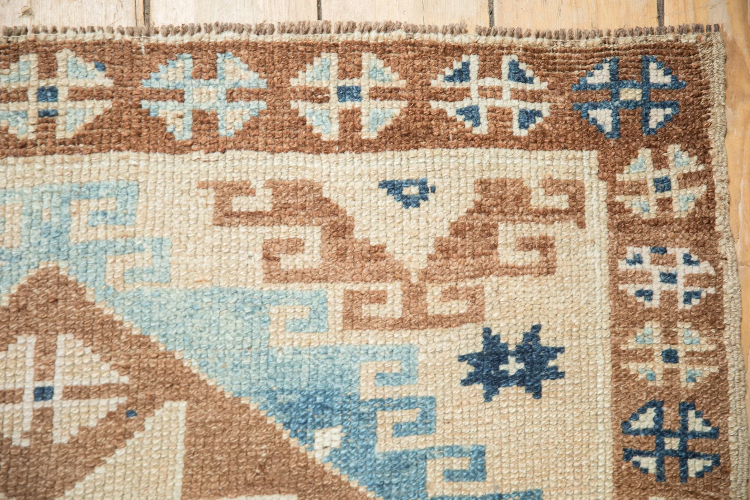 3.5x9.5 Vintage Distressed Kars Rug Runner