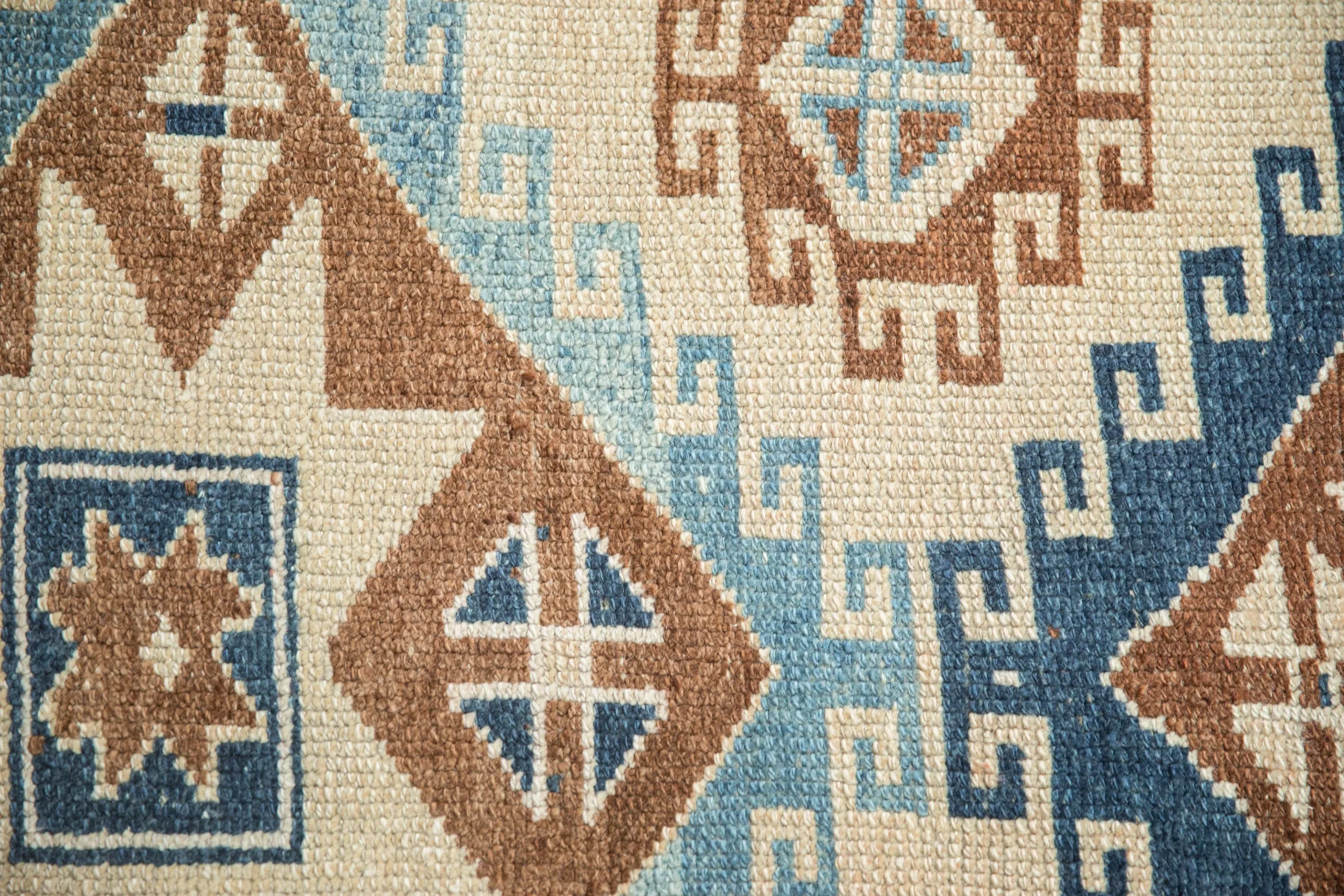 3.5x9.5 Vintage Distressed Kars Rug Runner