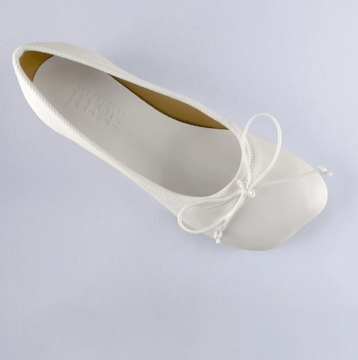 ANATOMIC BALLERINA