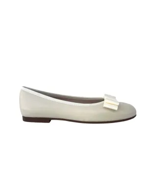 Beberlis Ivory Bow Ballet Flat