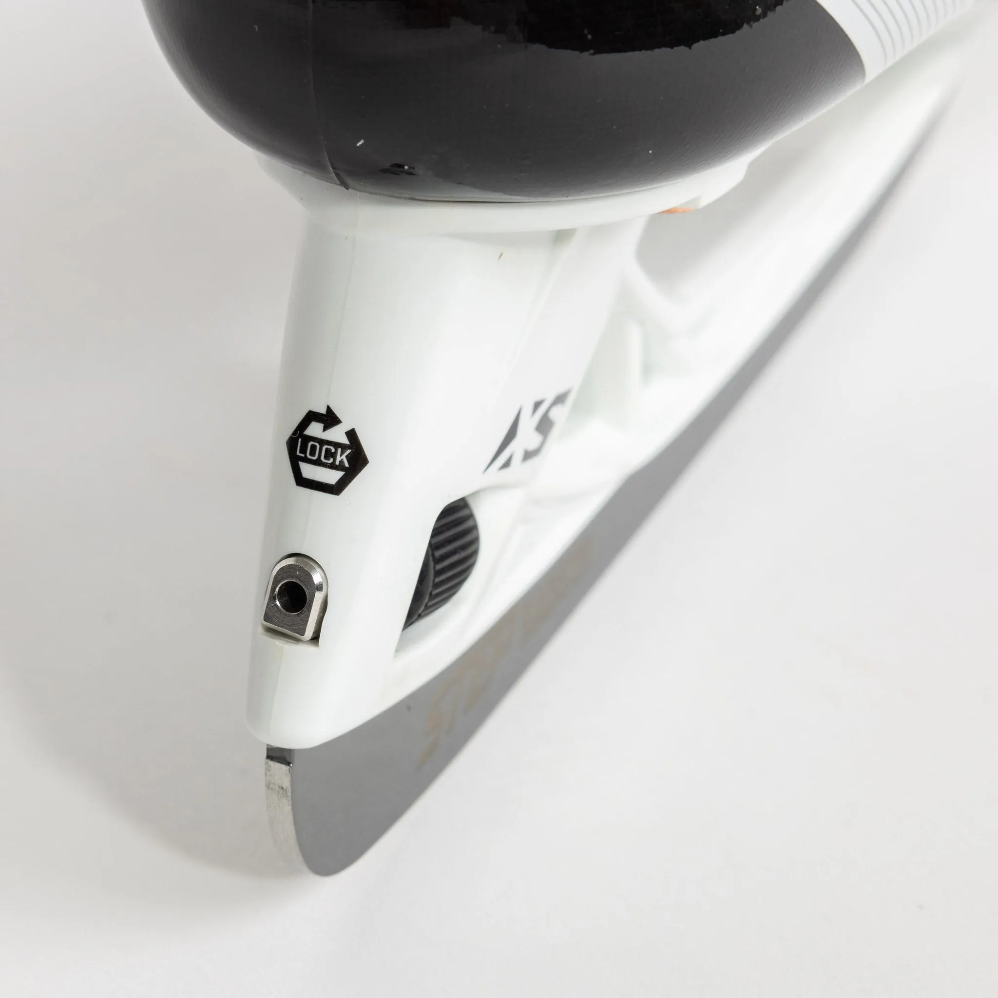 CCM Jetspeed FT6 Pro Junior Hockey Skates
