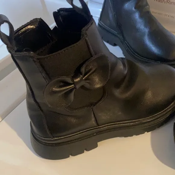 COPY - Back to school &amp; Bundle of little Girls shoes all in pre loves condition…