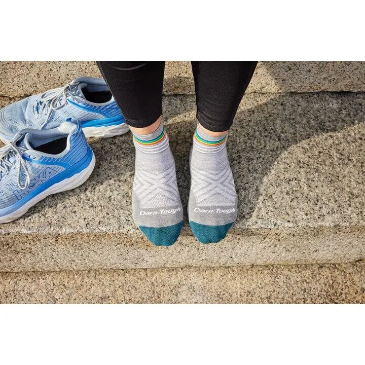 DARN TOUGH RUN QUARTER ULTRA-LIGHTWEIGHT RUNNING SOCK WOMEN'S