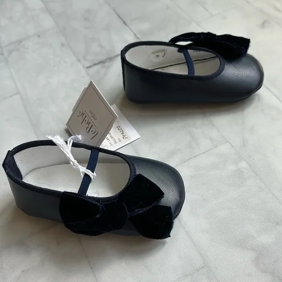 Le Bebe Enfant Velvet Bow Applique Ballet Flats