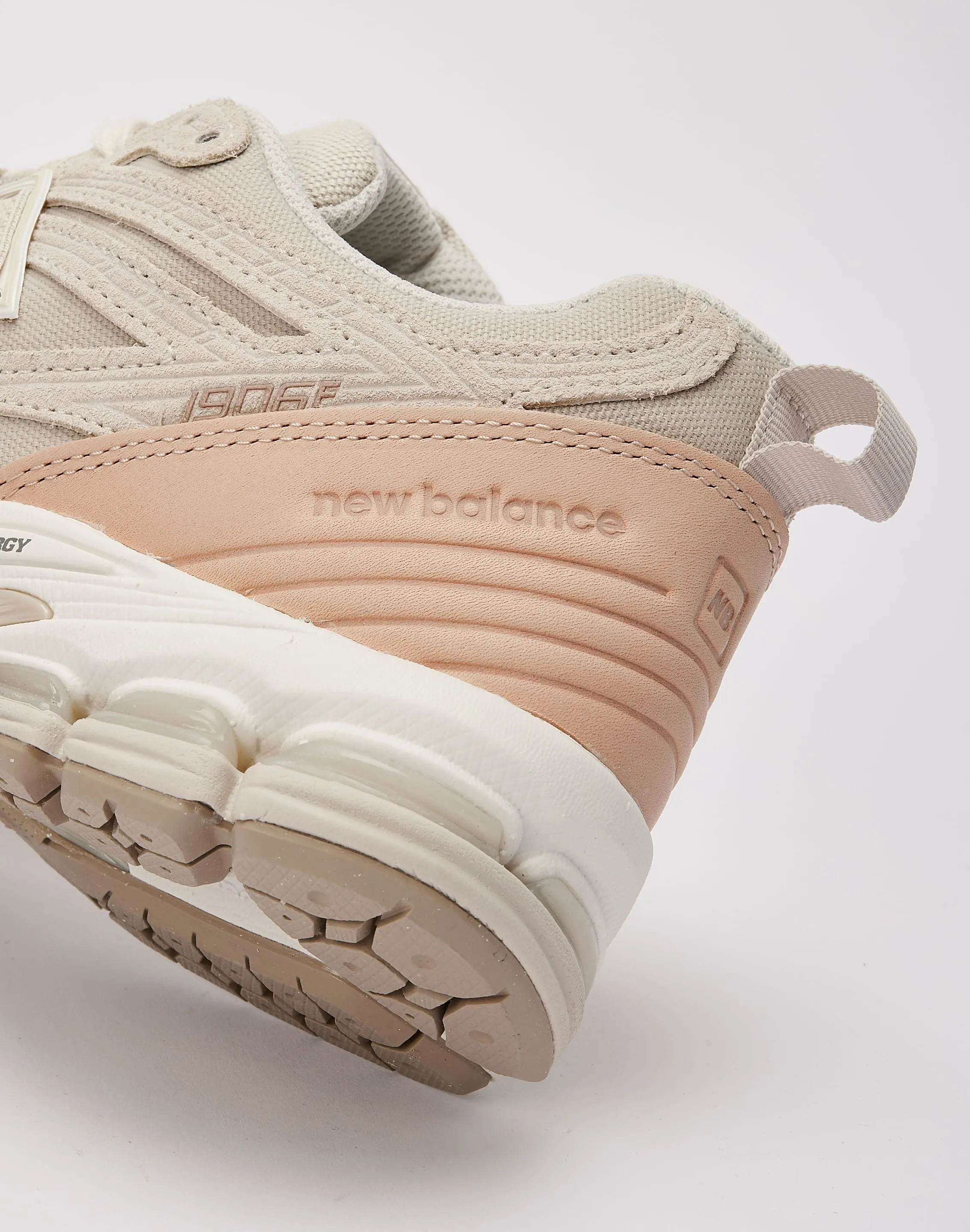 New Balance 1906R