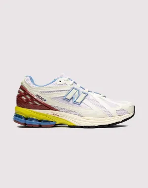 New Balance  1906R