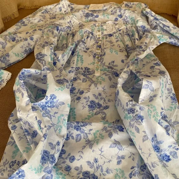NEW Eileen West Cotton Floral Ballet Long Sleeve Nightgown With Pockets
