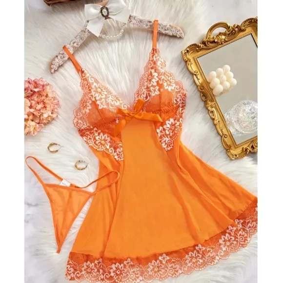 NEW💥 Sexy Orange Lace Lingerie Set W/Thong, Ect. Gift Bag 💝