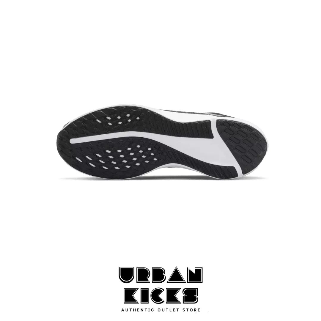 Nike Quest 5 White/Black