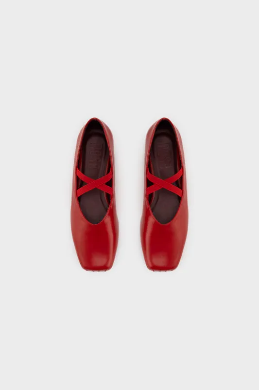 POINTÉ TOE FLAT PUMP
